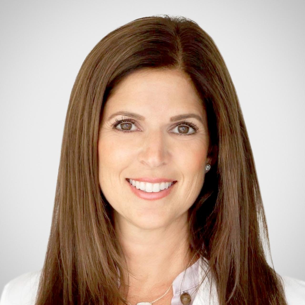 Photo of Elizabeth Armstrong